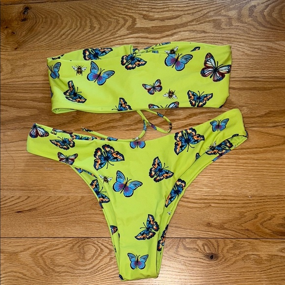 Butterfly Print Bikini Set - Picture 3 of 5